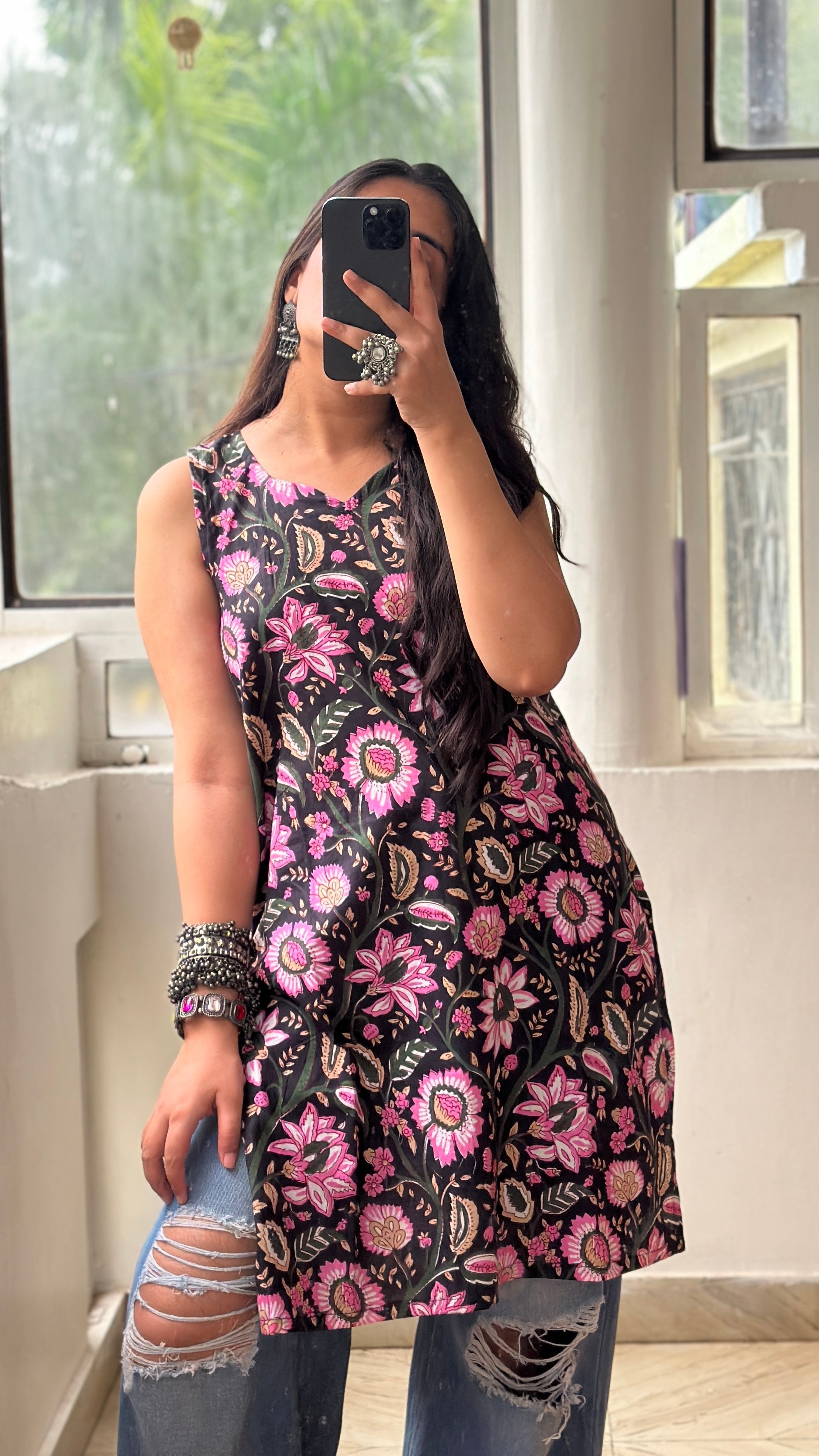 Black sanganeri kurti